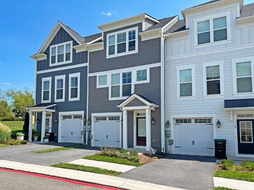 3385 Monterey Dr, ROCKINGHAM, VA, 22801-3984 | Card Image