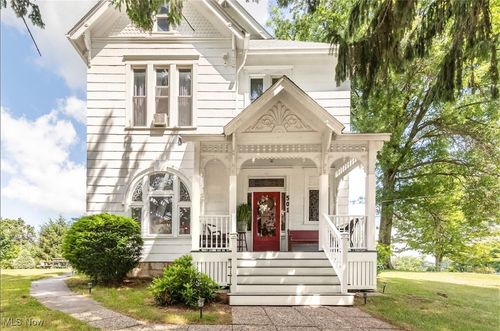 501 E Main St, Barnesville, OH, 43713-1415 | Card Image