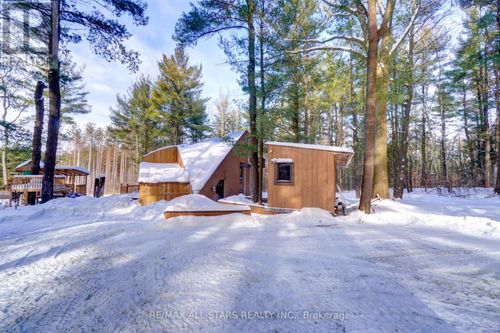 S695 Durham Rd 13, Sunderland, ON, L0C1H0 | Card Image