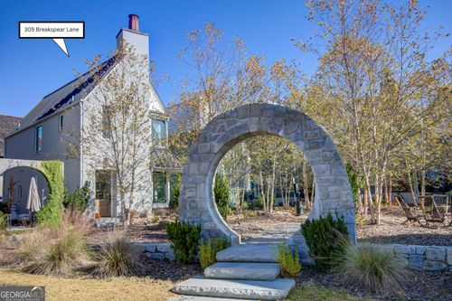 305 Breakspear Ln, Fayetteville, GA, 30214-4568 | Card Image