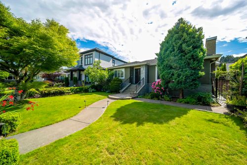 3347 Trutch St, Vancouver, BC, V6L2T3 | Card Image