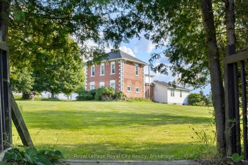 8510 6 Highway, Wellington North, ON, N0G1A0 | Card Image