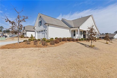 97 Caddo Ct, Hoschton, GA, 30548-4527 | Card Image