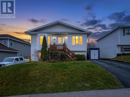58 Duntara Cres, St. John's, NL, A1E5Z2 | Card Image