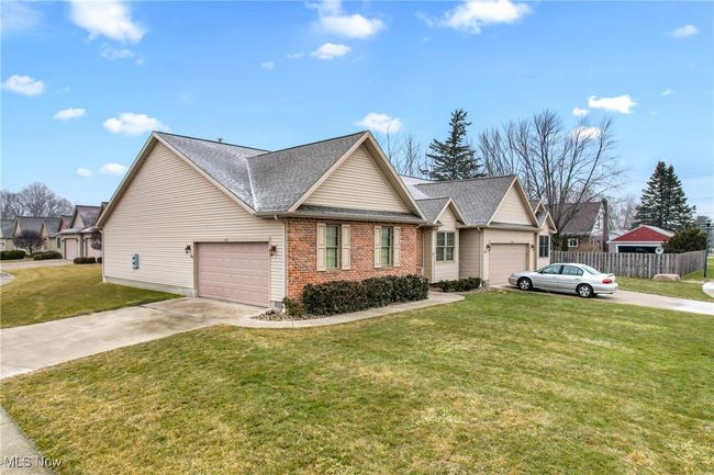 1089 Park Pl, Condo with 2 bedrooms, 2 bathrooms and null parking in Niles OH | Image 36