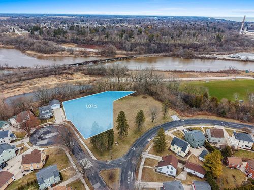 Lot 1 Union Place, Manitowoc, WI, 54220 | Card Image