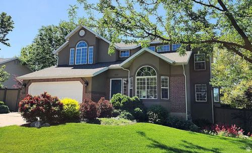 823 Creek Ln, Farmington, UT, 84025-3946 | Card Image