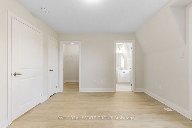 21 Kennisis Way, House attached with 3 bedrooms, 3 bathrooms and 1 parking in Vaughan ON | Image 15