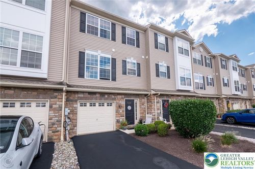 7420 Pioneer Dr, Macungie, PA, 18062-8465 | Card Image