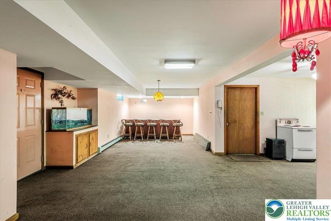 Huge Amount of Living Space | Image 37