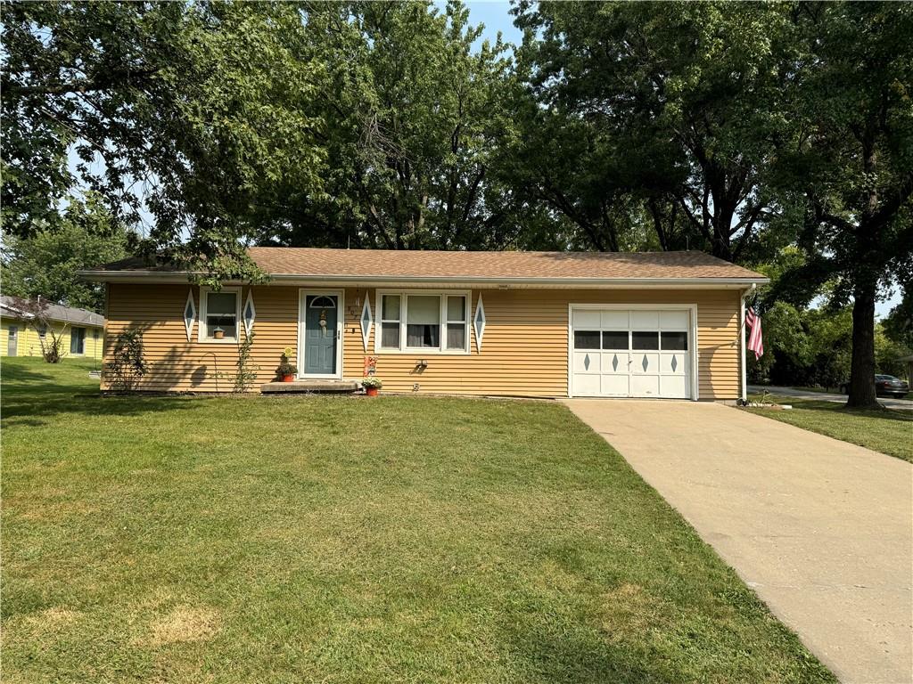 Richardson St, Gallatin, MO 64640