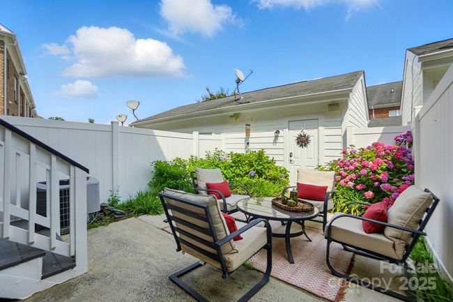 16930 Summers Walk Blvd, Townhouse with 2 bedrooms, 3 bathrooms and null parking in Davidson NC | Image 29