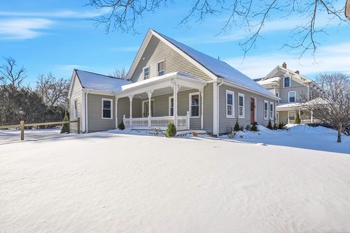 26 Maple St, Mendon, MA, 01756 | Card Image