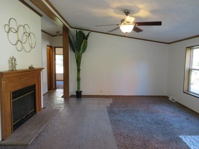 2412 W Wilden Avenue, House other with 3 bedrooms, 2 bathrooms and null parking in Goshen IN | Image 3