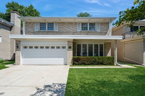 7245 N Kostner Ave, Lincolnwood, IL, 60712-1919 | Card Image