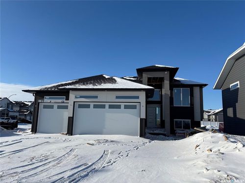 714 Weir Cres, Warman, SK, S0K4S4 | Card Image