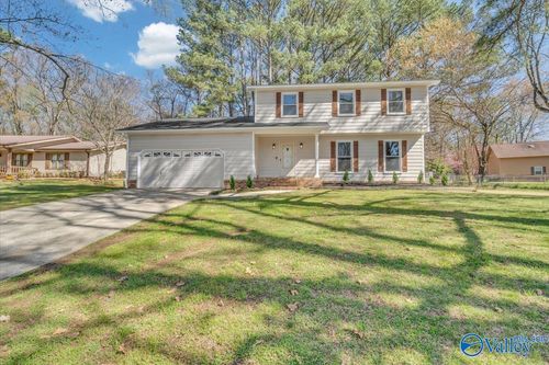 10303 Melanie Dr Se, Huntsville, AL, 35803-1846 | Card Image