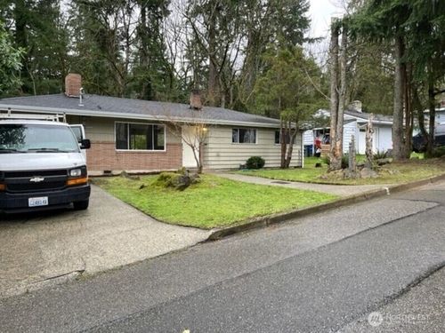 4530 151st Ave Se, Bellevue, WA, 98006-2515 | Card Image