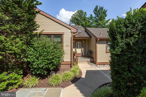 689 Heatherton Ln, WEST CHESTER, PA, 19380-5706 | Card Image