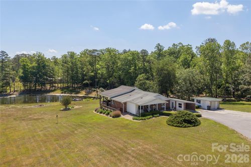 231 Allen Rd, East Flat Rock, NC, 28726-2003 | Card Image