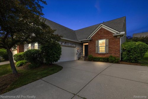 6-838 Knolls Landing Dr, Milford, MI, 48381-1889 | Card Image
