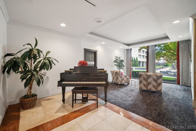 Grand Piano in 410 Building | Image 30