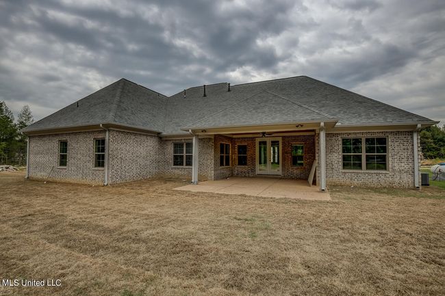 Rear View | Image 19
