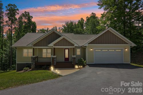 318 Cider Hill Ln, Hendersonville, NC, 28792-0542 | Card Image
