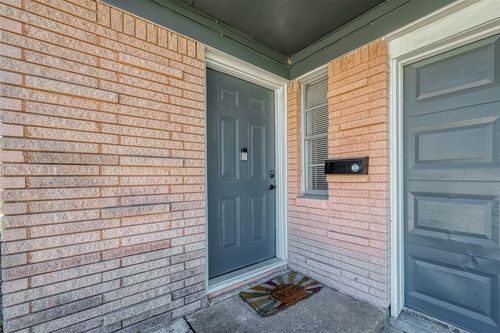 1803 Bayou Homes Dr, Galveston, TX, 77551-1336 | Card Image
