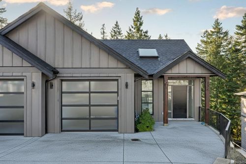 226 Golden Oaks Cres, Nanaimo, BC, V9T0K8 | Card Image