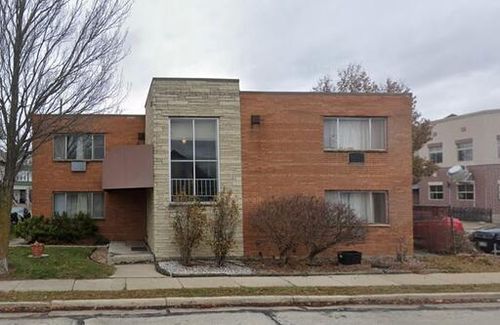 5824 W Beloit Road, WEST ALLIS, WI, 53219 | Card Image