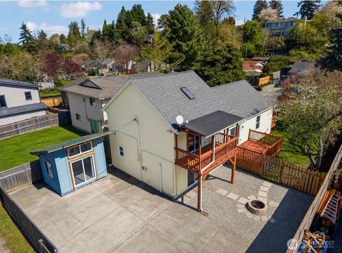 8109 15th Ave Sw, Seattle, WA, 98106-2147 | Card Image