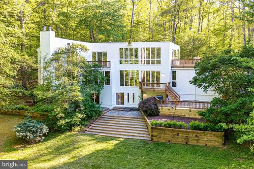 125 Eagles Mere Rd, Great Falls, VA, 22066-4116 | Card Image