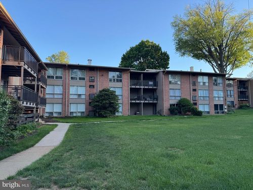 42202-7342 Route 29, FALLS CHURCH, VA, 22046-7327 | Card Image
