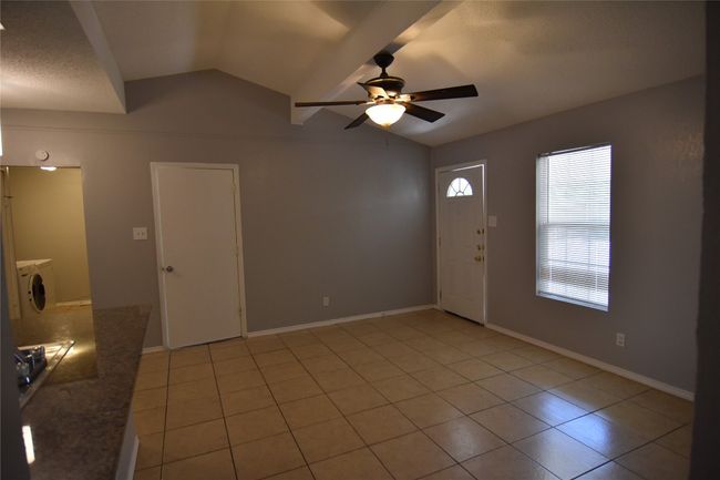 2913 E 51 St St, Home with 3 bedrooms, 1 bathrooms and null parking in Austin TX | Image 10