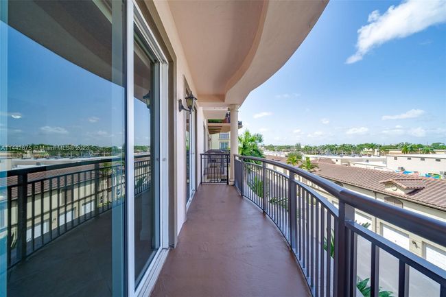 APT-305 - 2633 Ne 14 Th Ave, Condo with 2 bedrooms, 2 bathrooms and null parking in Wilton Manors FL | Image 18