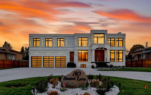 30 Banner Lane, King City, ON, L7B1K2 | Card Image