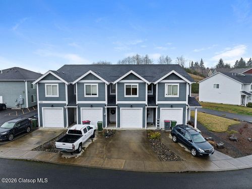 1524 Se Honeysuckle Loop, Warrenton, OR, 97146-7394 | Card Image