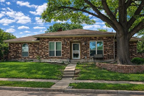 4905 Willowhaven Cir, Garland, TX, 75043-3111 | Card Image