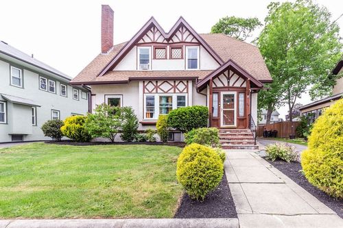 26 W Elm Ter, Brockton, MA, 02301-3629 | Card Image