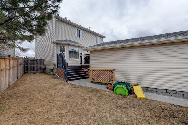 76 Somerside Grove Sw, House other with 3 bedrooms, 4 bathrooms and 4 parking in Calgary AB | Image 29