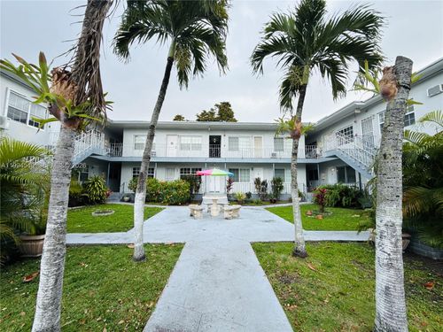 11-555 Sw 16th Ave, Miami, FL, 33135-5528 | Card Image