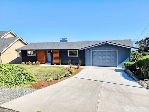 1345 Rainbow Ln, Camano Island, WA, 98282-7694 | Card Image