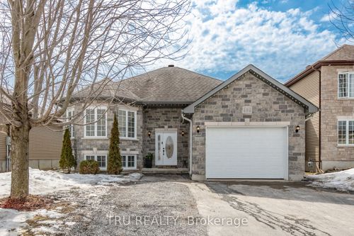 52 S Indian Dr, Limoges, ON, K0A2M0 | Card Image