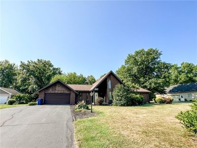 9 Lakeview Drive, House other with 3 bedrooms, 2 bathrooms and null parking in Marshall IL | Image 1