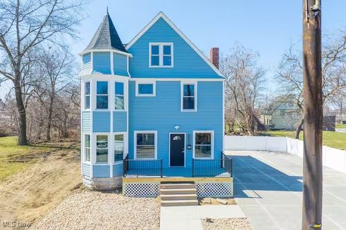 2164 E 87th St, Cleveland, OH, 44106-3433 | Card Image