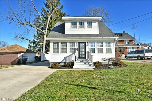 1525 Elm Road Ne, Warren, OH, 44483 | Card Image