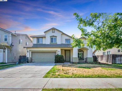 4651 Stern Dr, Merced, CA, 95348-8535 | Card Image