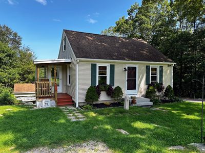 21 Providence New London Turnpike, House other with 3 bedrooms, 1 bathrooms and 6 parking in North Stonington CT | Image 1