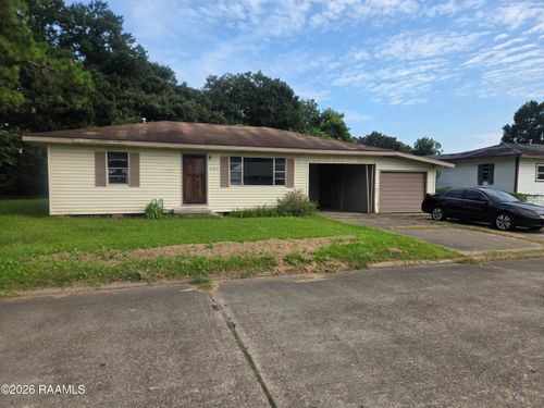 1302 Versailles Cres, New Iberia, LA, 70560-6155 | Card Image